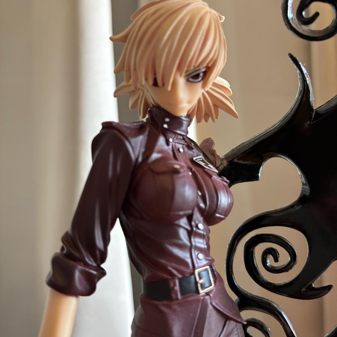 SIF EX ヘルシング セラス・ヴィクトリア 通常版 完成品フィギュア