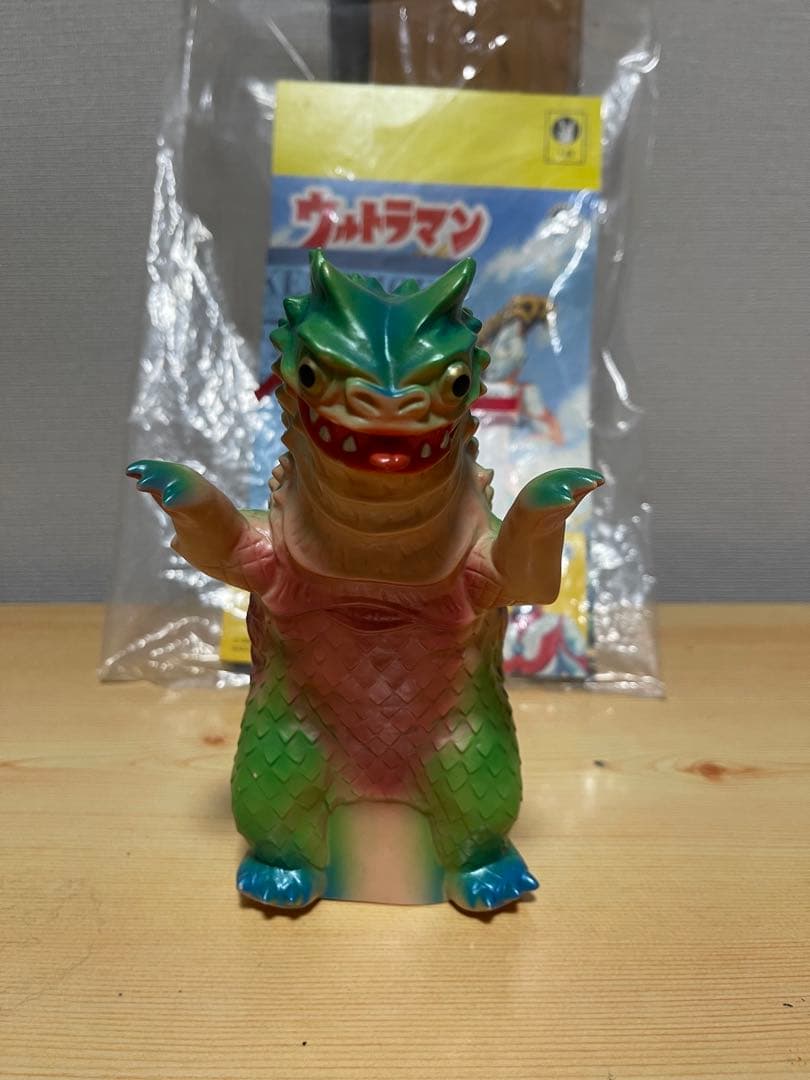 ビリケン商会　ベムラー　肌色　ウルトラQ 怪獣　ソフビ
