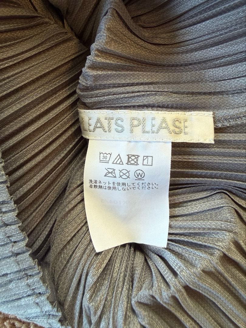 美品】プリーツプリーズ BASICS 長袖ハイネック グレー サイズ3 - メルカリ