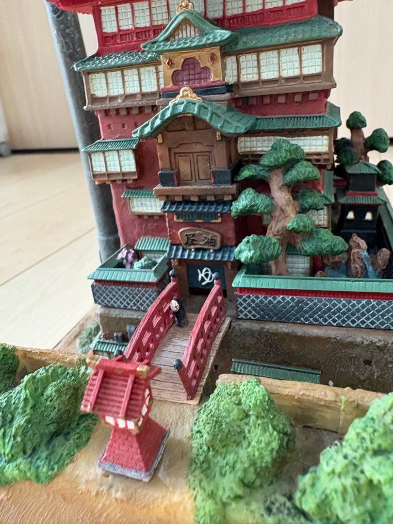 やや訳あり ジブリ 千と千尋の神隠し 油屋 ライトアップ ジオラマ