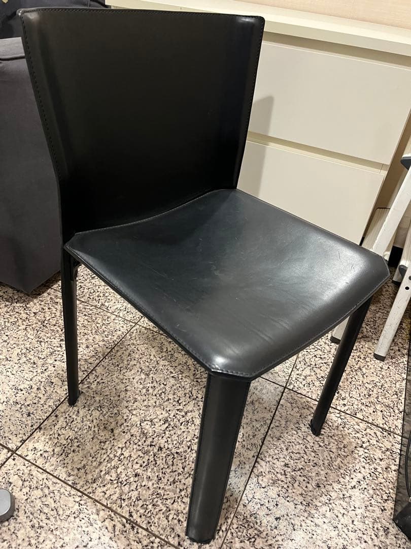Fasem 黒革チェア2脚セット