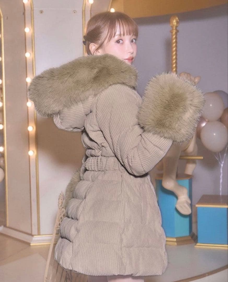 ミシェルマカロン コーデュロイベルトダウンコート - メルカリ