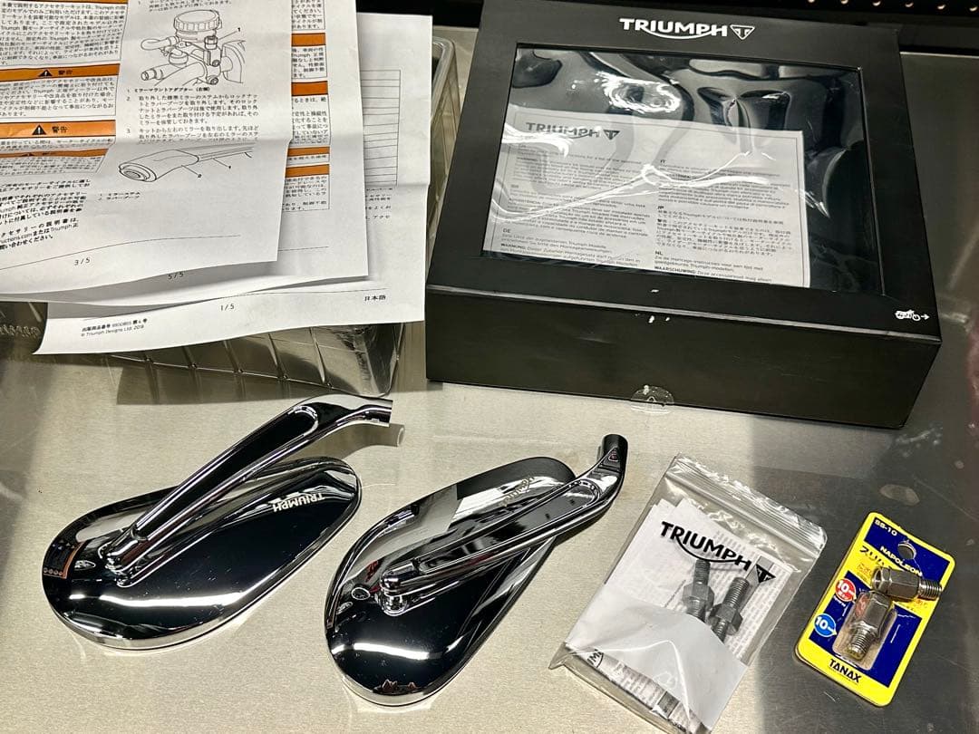 未使用 TRIUMPH トライアンフ純正 ティアドロップ ミラー （クローム）
