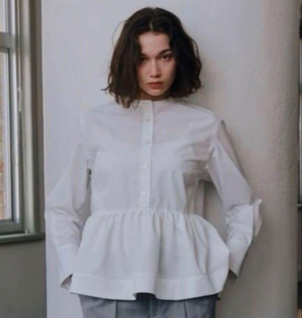 早い者勝ち。美品。最終お値下げ。OHGA PEPLUM BLOUSE