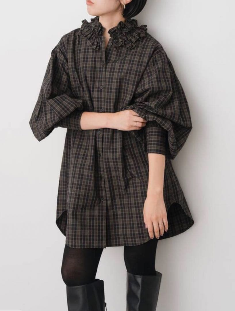 crinkle crinkle crinkle 別注フリルカラーシャツ - メルカリ