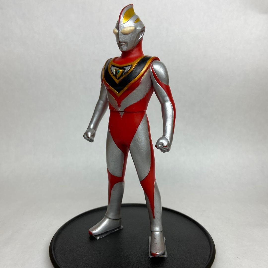 A- 1869 ウルトラマンガイア V2 ソフビ ライブサイン付き - メルカリ