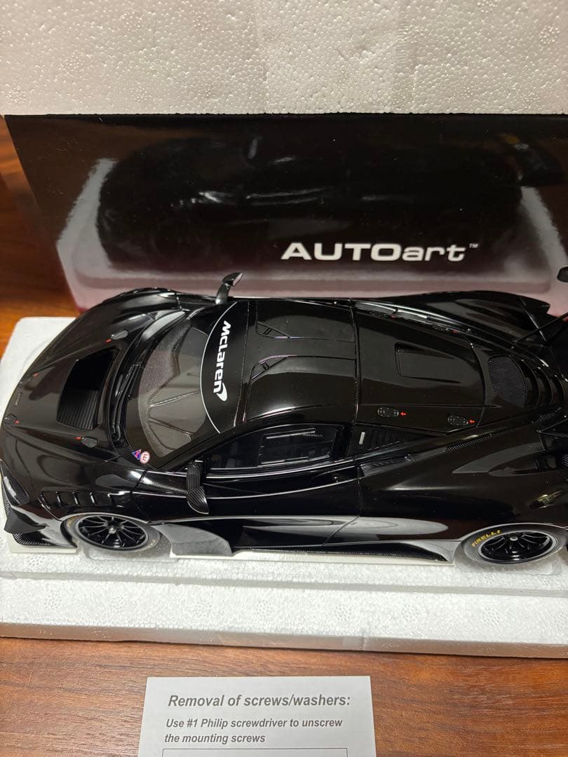 AUTOart McLaren 720S GT3 ブラック 1/18