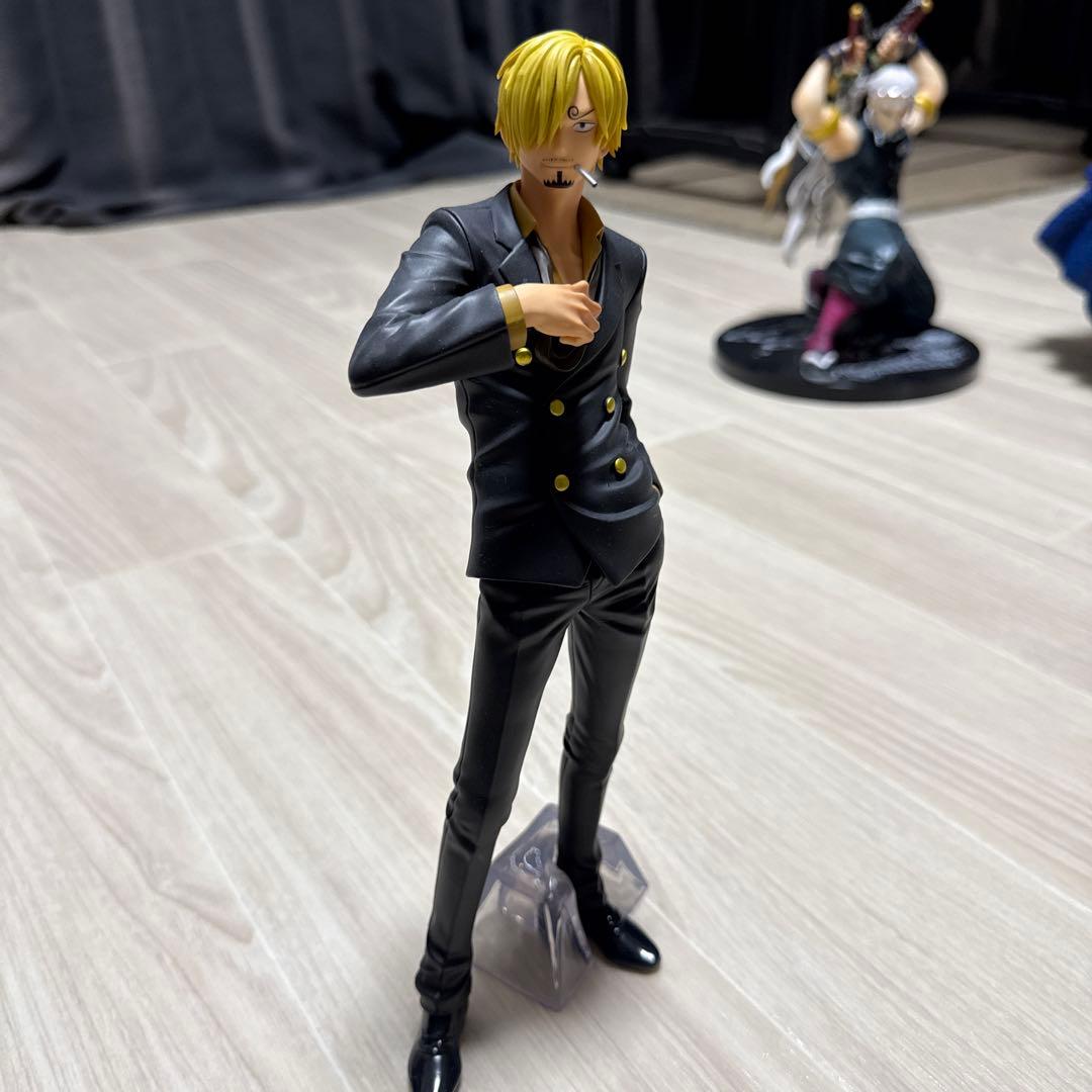 ワンピースフィギアまとめ売り 鬼滅の刃 一番くじフィギアもあります