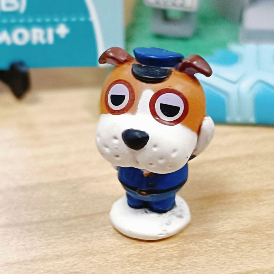 どうぶつの森+ 森を作ろう 森の交番 e+カード おまわりさんB - メルカリ