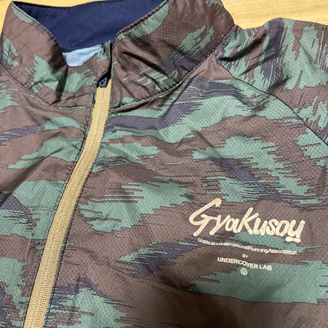 ギャクソウ　GYAKUSOU ランニングジャケット　M GYAKUSOU(ギャクソウ) shield jacket シールドジャケット ランニング M