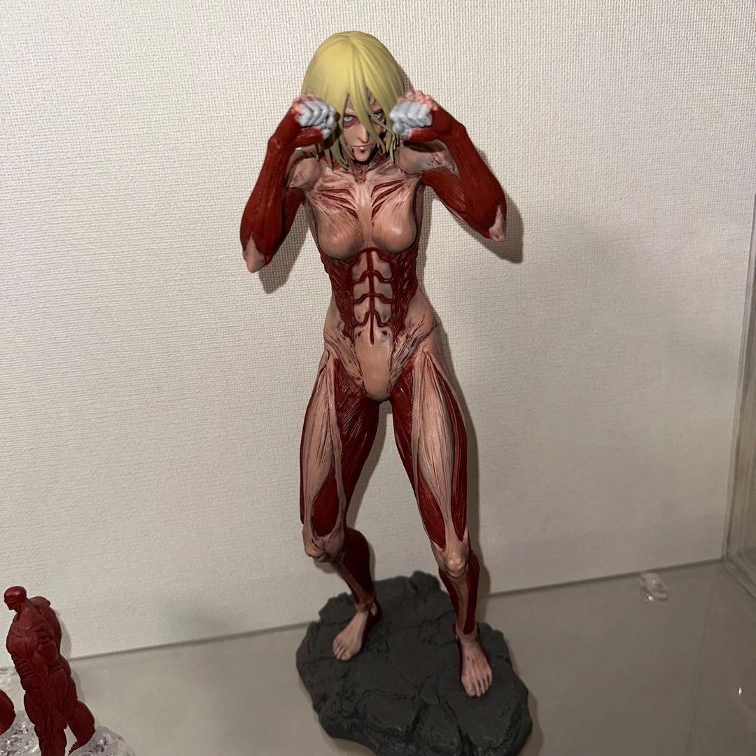 m8miji　女型巨人 進撃の巨人」の「女型の巨人」 多彩なパーツと可動ギミックを備えた