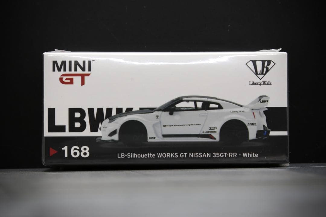 minigt 1/64 LB-Silhouette 35GT-RR“ホワイト“