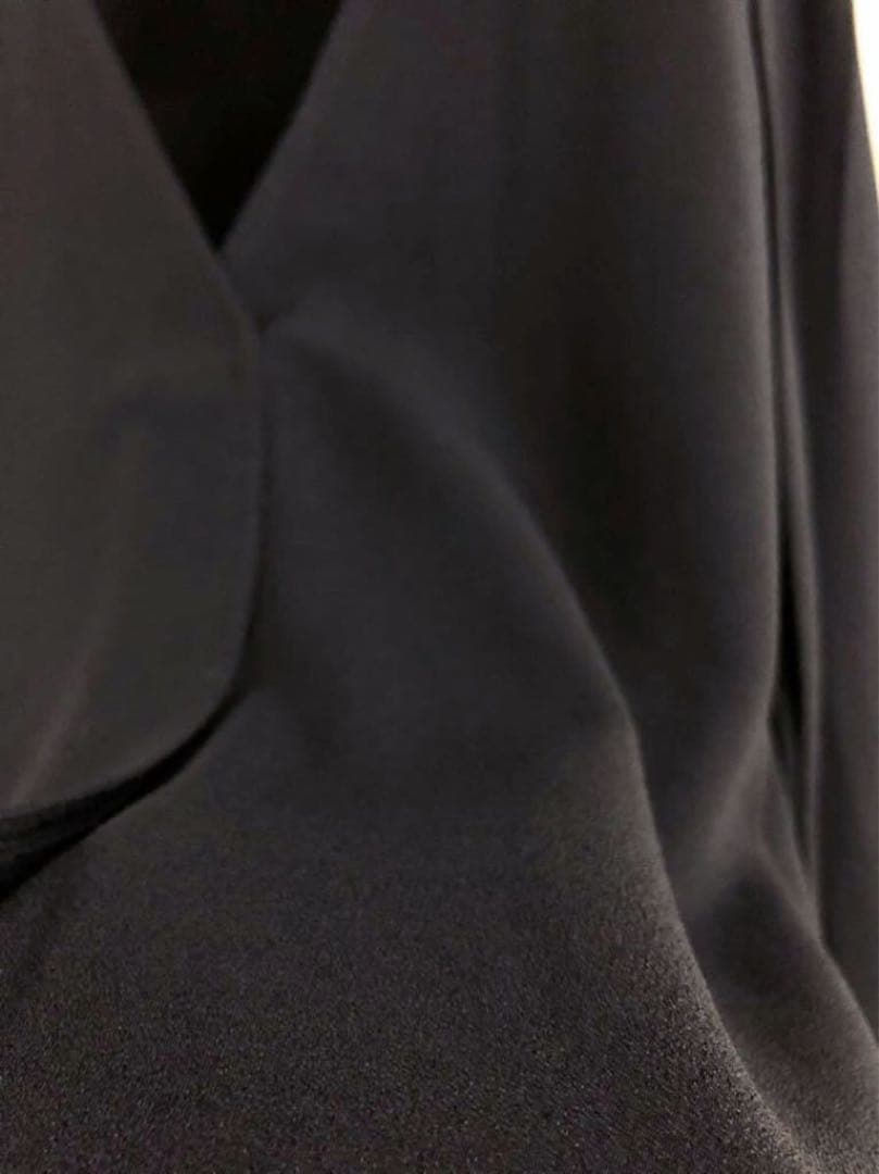 WES GORDON】BLACK V-neck georgette SHIRT