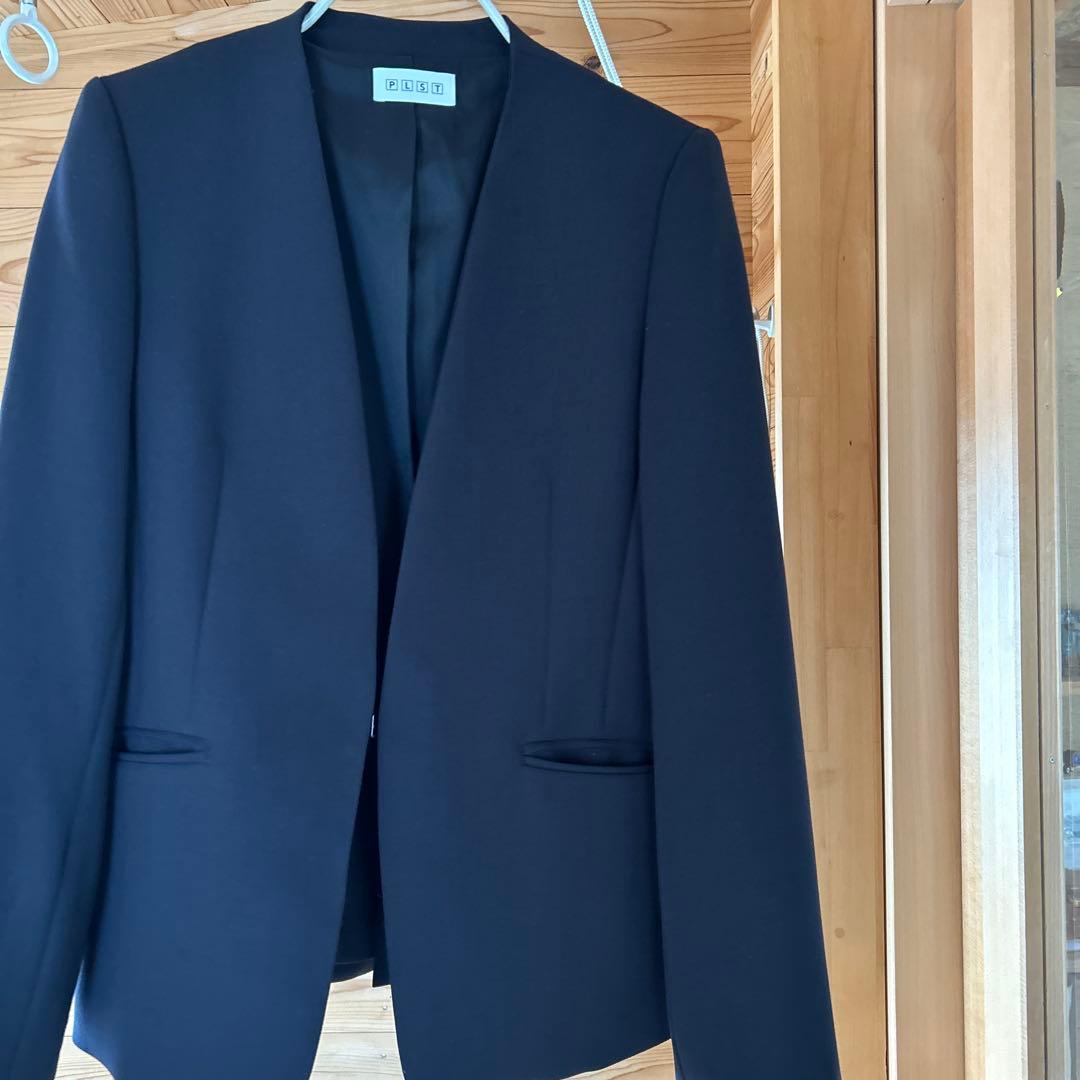 プラステ　2WAYストレッチカラーレスジャケット・テーパードパンツ