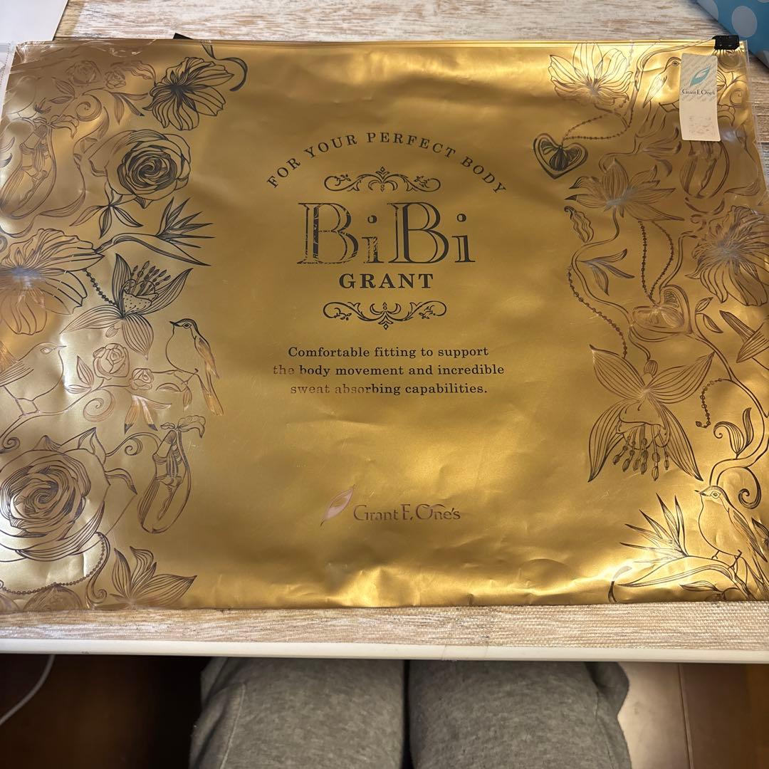 ビビグラント レディース エレクトパンプ ７分袖 ブラック M