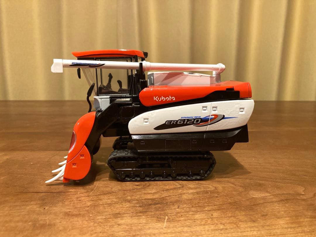 クボタコンバイン DYNAMAX REVO ER6120 - メルカリ