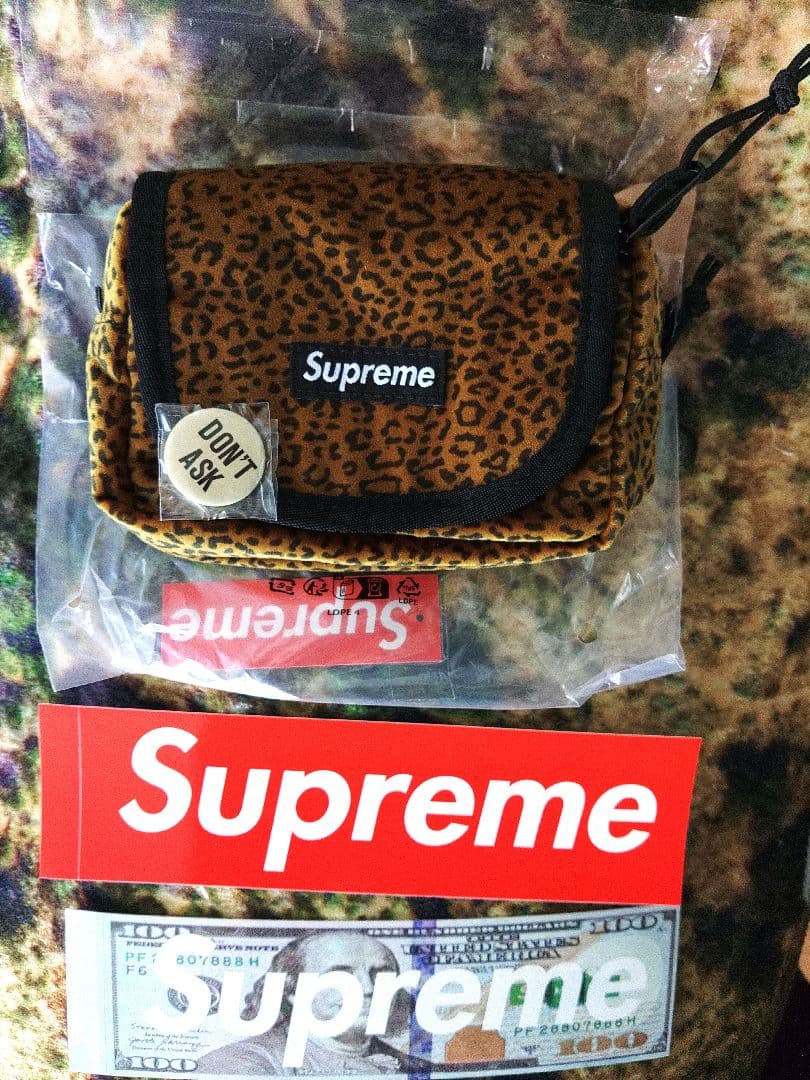 Supreme ヒョウ柄 ボディバッグ