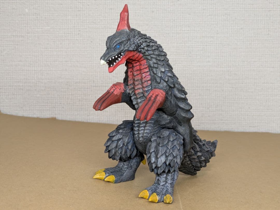 ウルトラマンオメガ テリジラス ソフビ 塗装版 - メルカリ