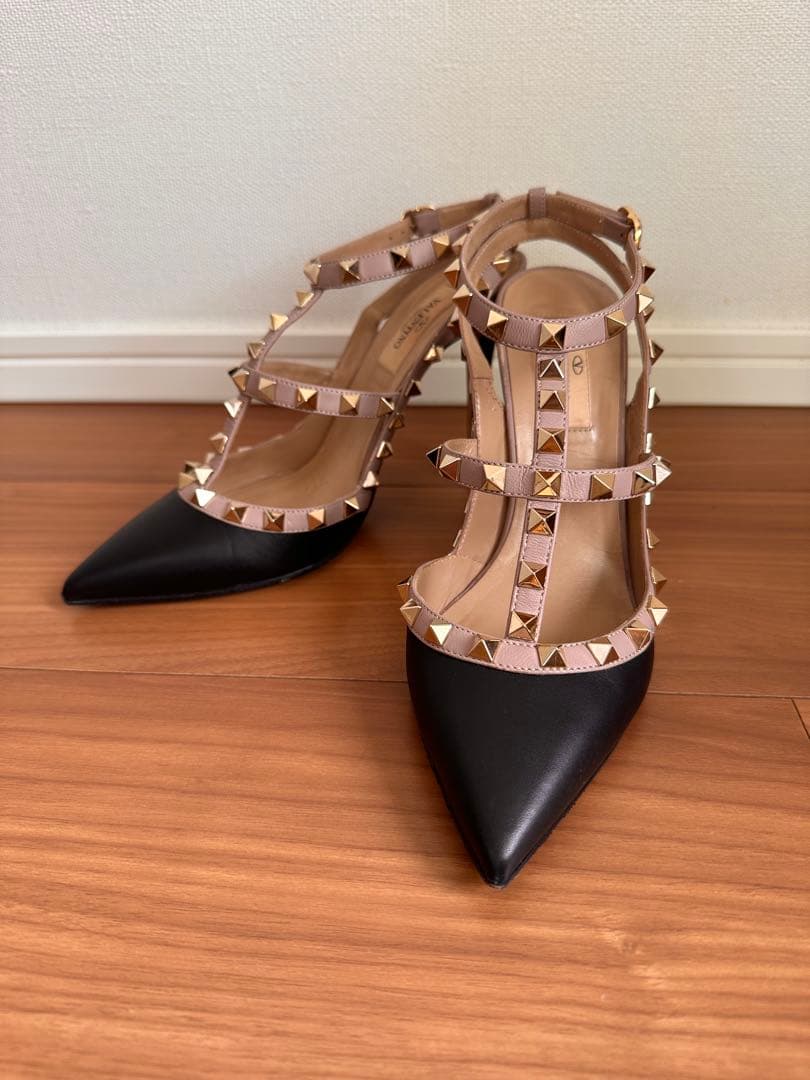 ヴァレンティノ ロックスタッズパンプス 37 - メルカリ