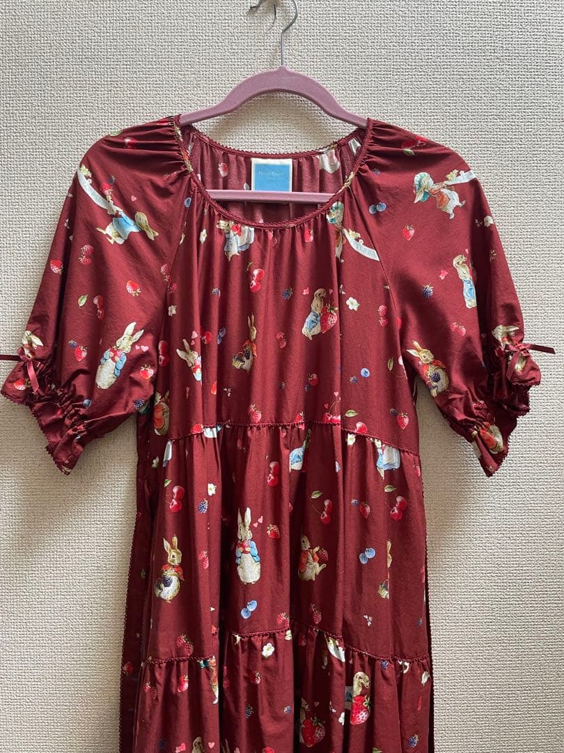 PINK HOUSE × ピーターラビット ティアードワンピース ボルドー