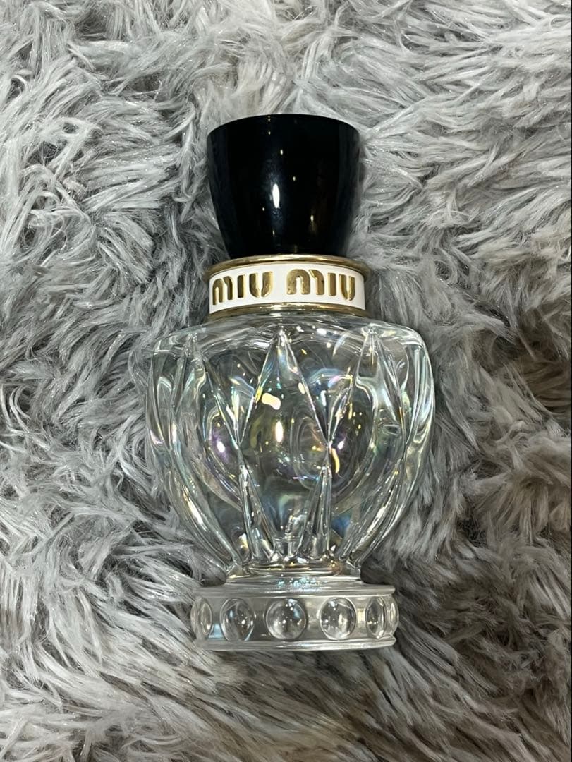 miumiu ツイスト オードマグノリア 50 mlミュウミュウ残量約8.5割