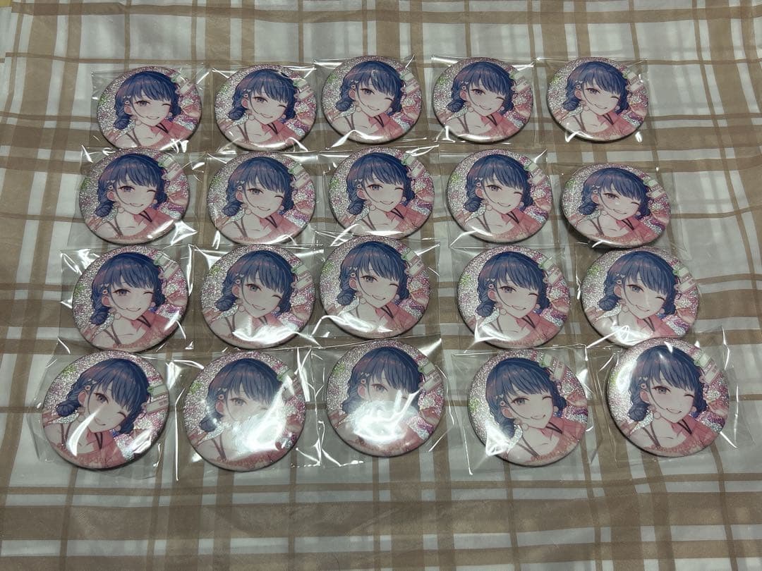 プロセカ 桐谷遥 グリッター缶バッジ 20個 - メルカリ