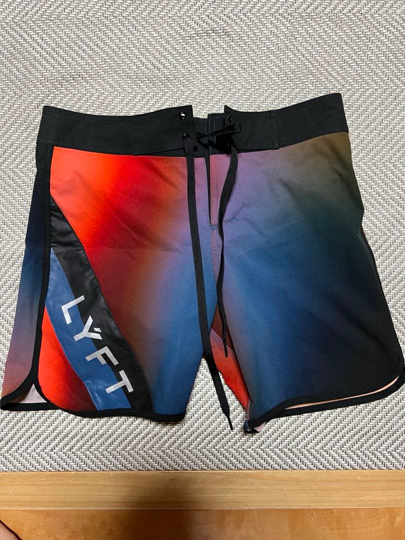 LYFT サーフパンツ　Mサイズ