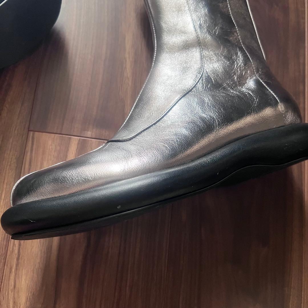 UN3D. ラウンドロウヒールブーツ シルバー38サイズ - メルカリ