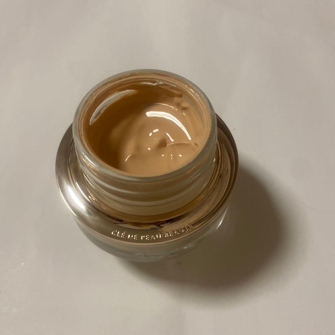 クレ・ド・ポー ボーテ　ル・フォンドゥタンｎ　オークル10☆