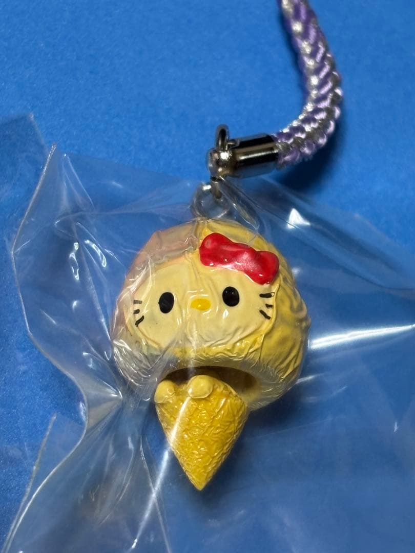 ご当地キティ ソフトクリーム ドーナツ 根付け 3点セット - メルカリ
