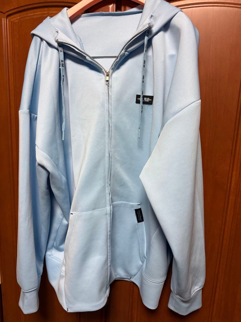 羽生結弦　RE_PRAY フルジップパーカー ライトブルー