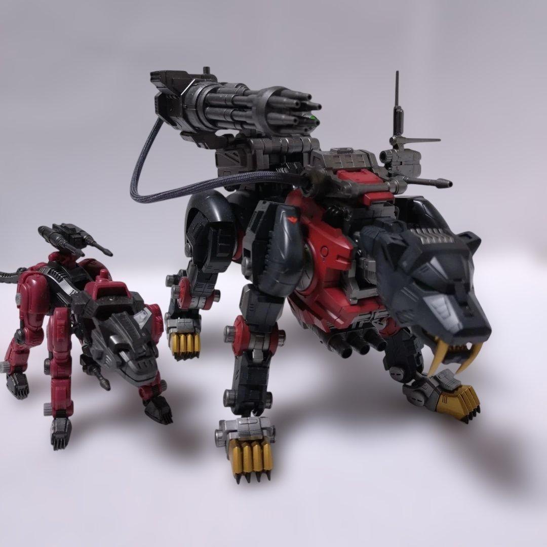 リアライズモデル RMZ セイバータイガー シュバルツ仕様＆ヘルキャット完成品 リアライズモデル RMZ-006 セイバータイガー シュバルツ スペシャル 1