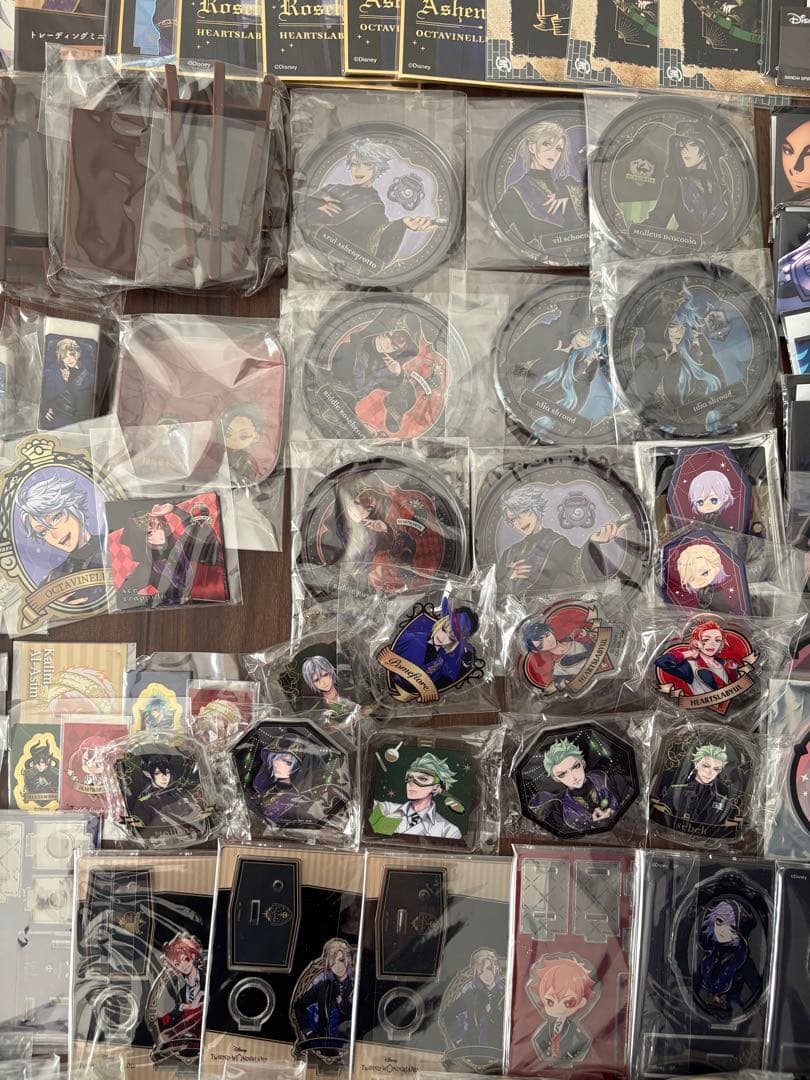 お買得】ツイステッドワンダーランドグッズまとめ売り約250点大量