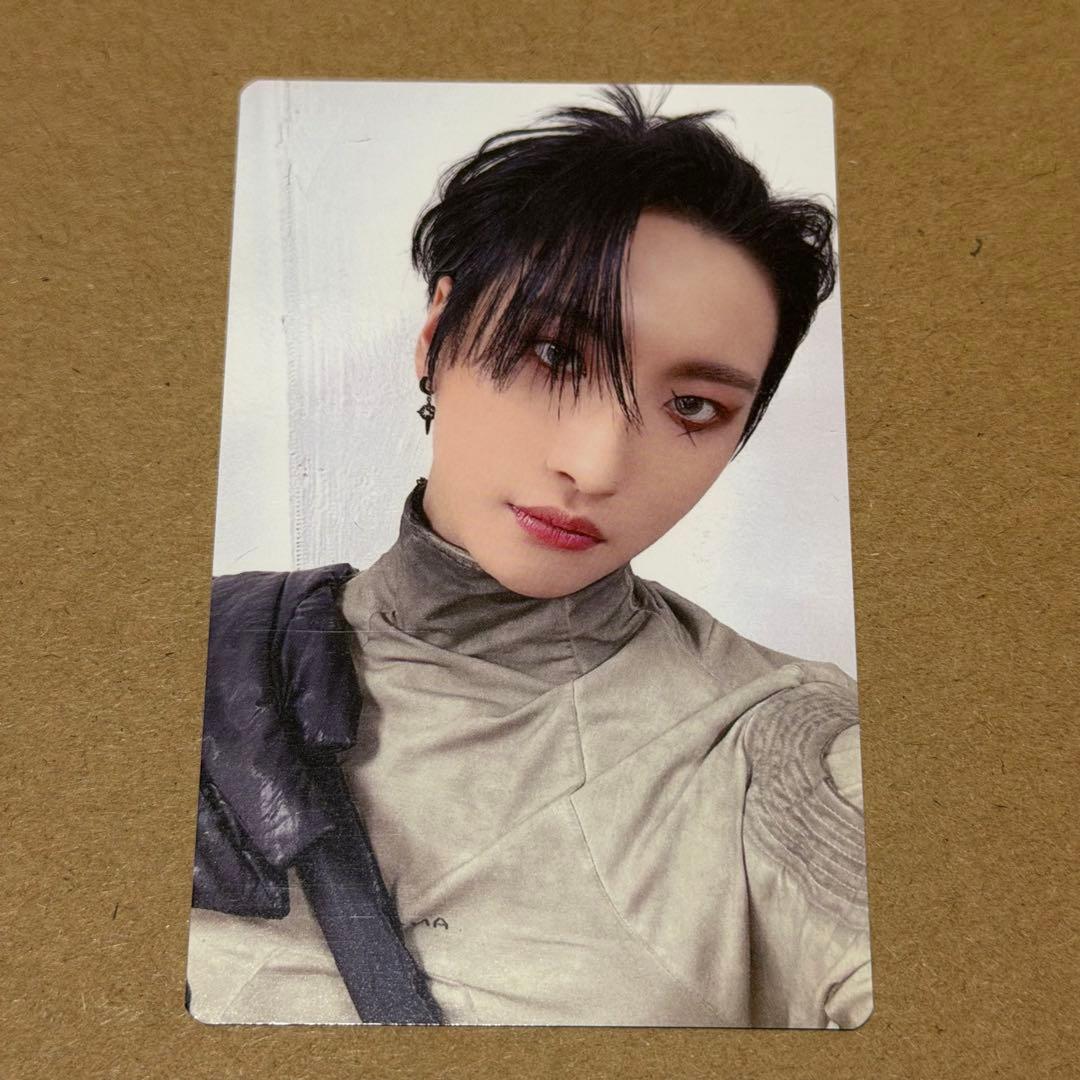 ソンファ ラキロト トレカ ユニバ OUTLAW ATEEZ 1 - メルカリ