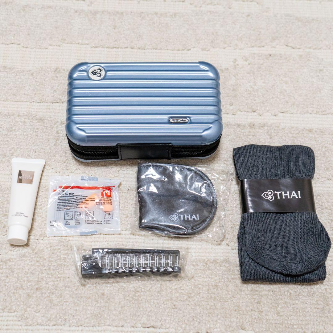 非売品】リモワ タイ航空 アメニティポーチ ファーストクラス スーツ