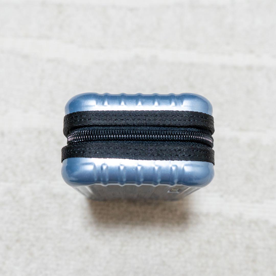 非売品】リモワ タイ航空 アメニティポーチ ファーストクラス スーツ