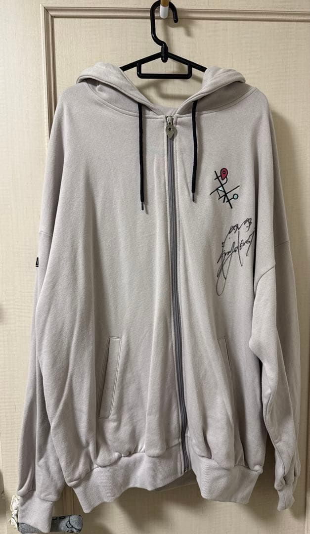 似鳥沙也加 直筆サイン入り AZKi 公式パーカー 未着用