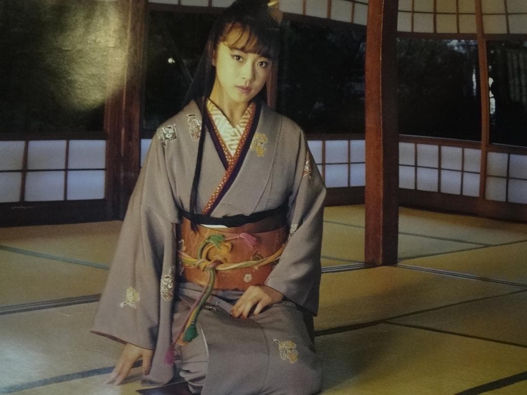 中森明菜 1986年 DESIRE 告知非売品ポスター - メルカリ