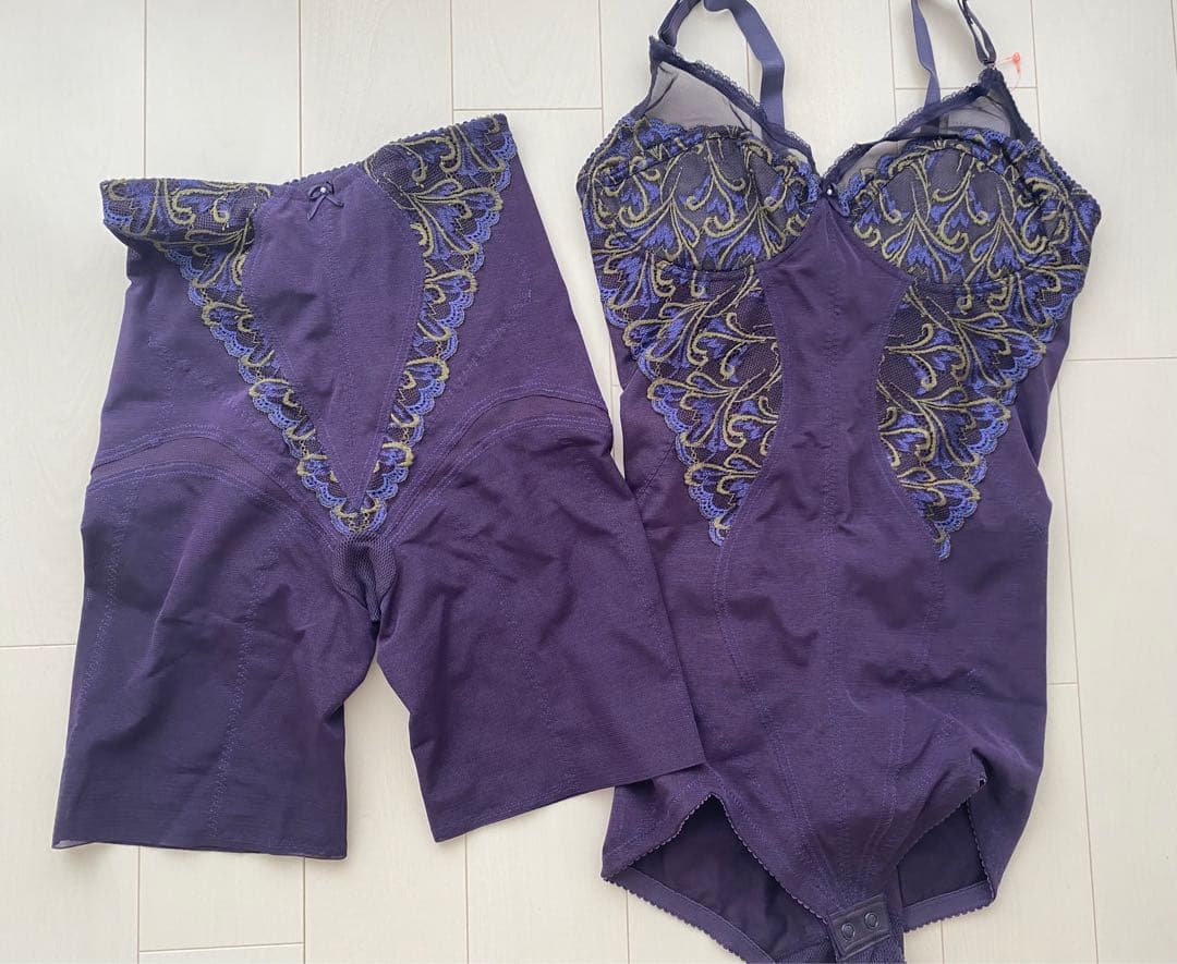 紫音様　ダイアナボディスーツ、ガードル