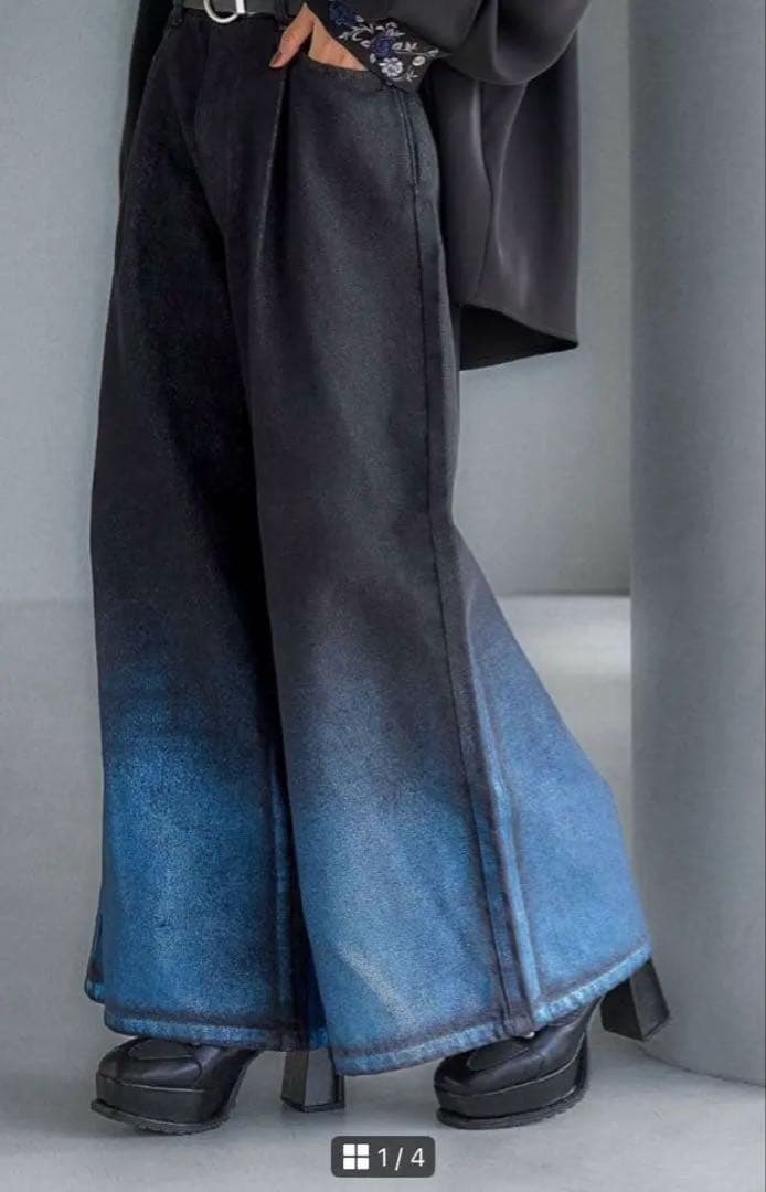 ♡HARE グラデーションハクプリントデニムパンツ　ブラック×ブルー♡