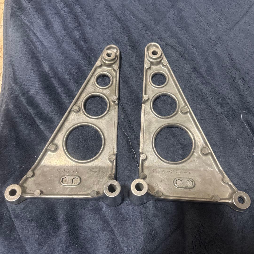 cbr400f ヘッドライトステー バフ掛け