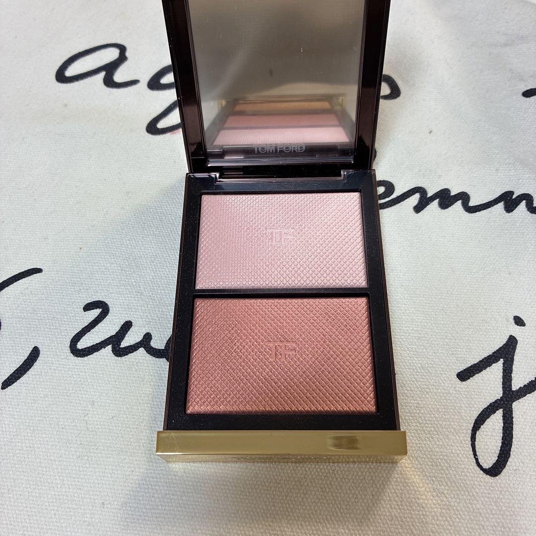 TOM FORD ジェイドアンドイルミネイトハイライティングデュオ P1