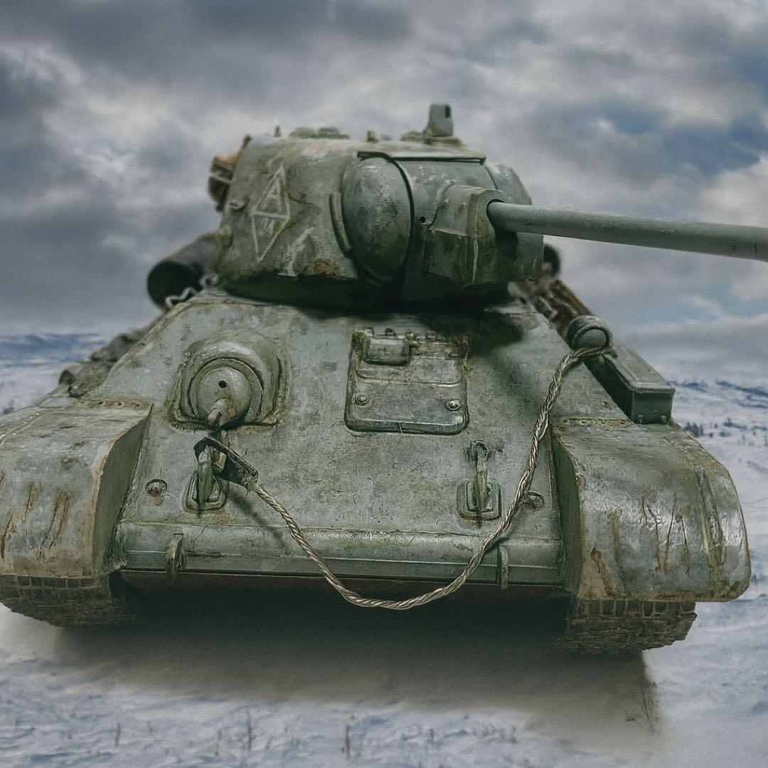 T-34 1/35 ウェザリング仕上げ　完成品 1/35 ソビエトT-34/76戦車1943年型: スケールモデル｜TAMIYA SHOP