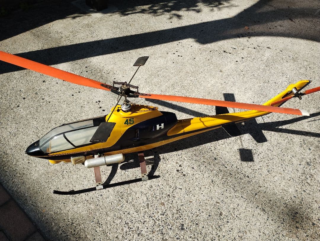 ラジコンヘリコプター　カルト45ヒュイコブラ KOOTAI F05 2.4G 6CH 6軸ジャイロ光フロー位置測定RCヘリコプター RTF