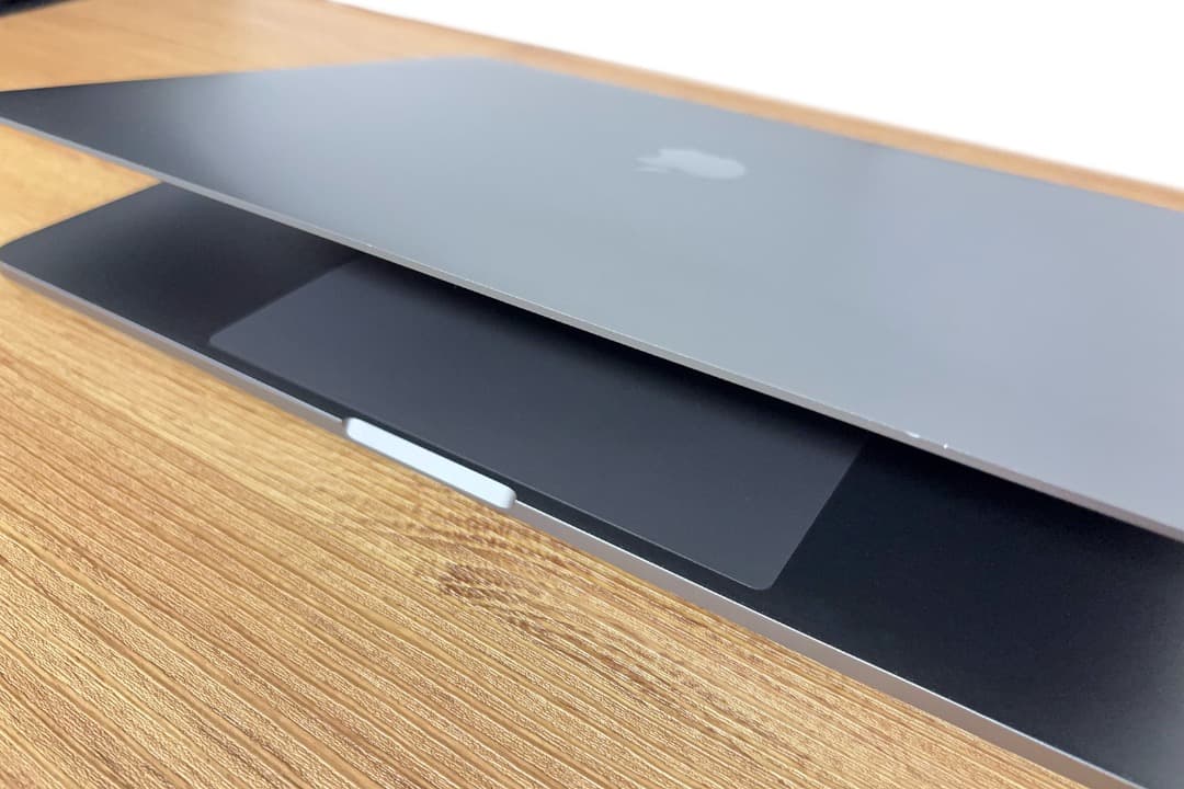 MacBook Pro 2018 15インチ i9 2.9GHz 16GBメモリ