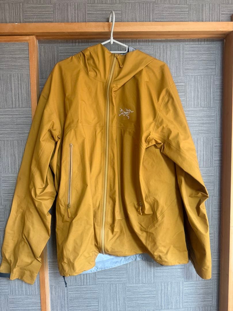 アークテリクス ベータジャケット サイズL　Yukon