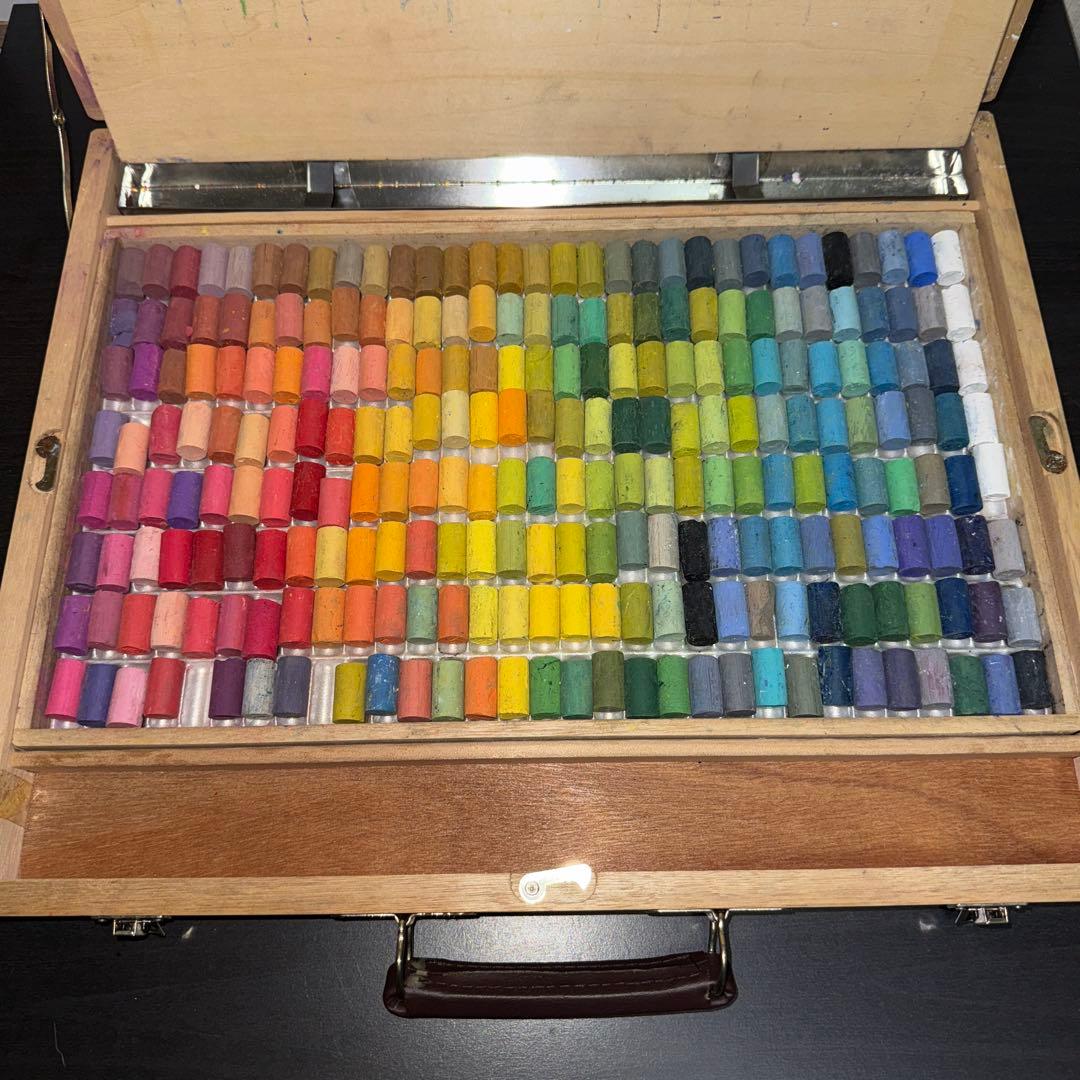#949 ゴンドラ パステル 242色 木箱セット 使用感あり 画材 中古品