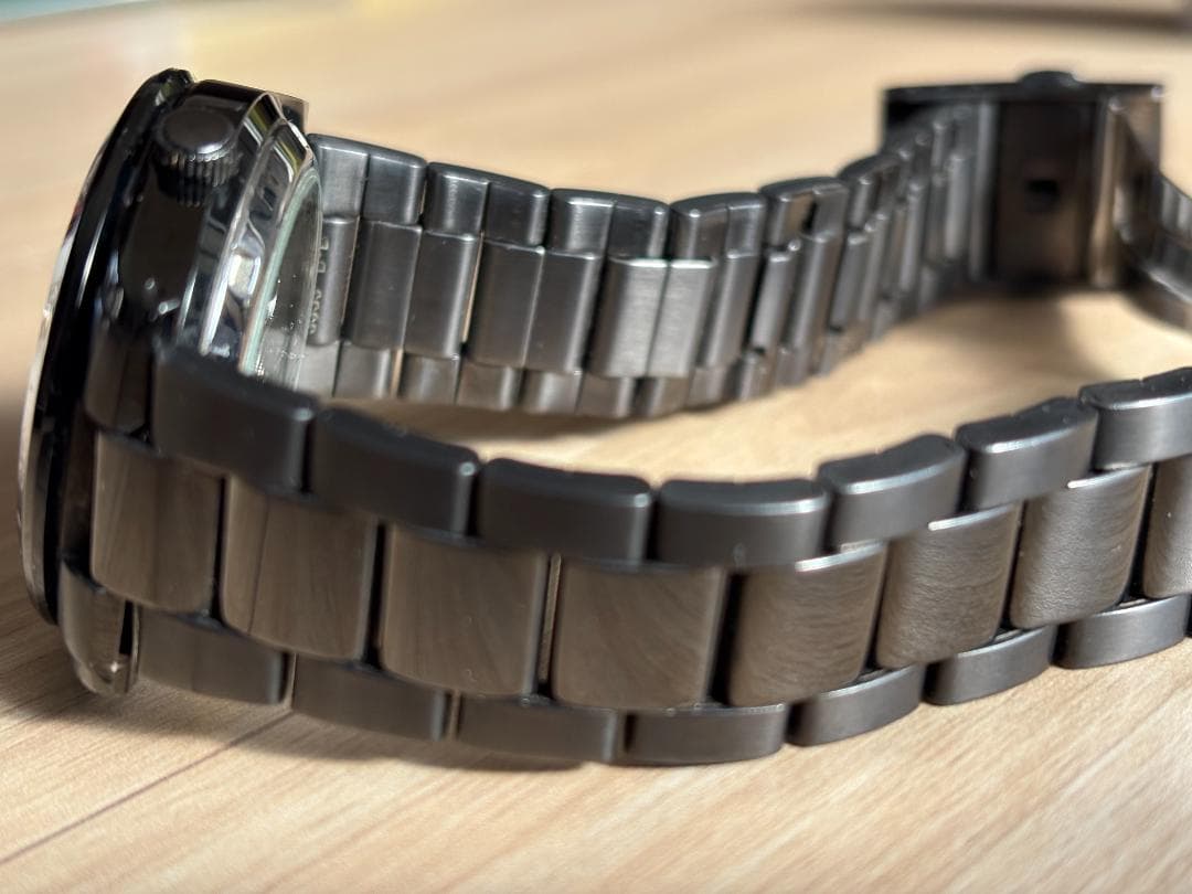 黒い稲妻】SEIKO 5 自動巻き SNKE03KC 裏スケ 逆輸入 箱取説付