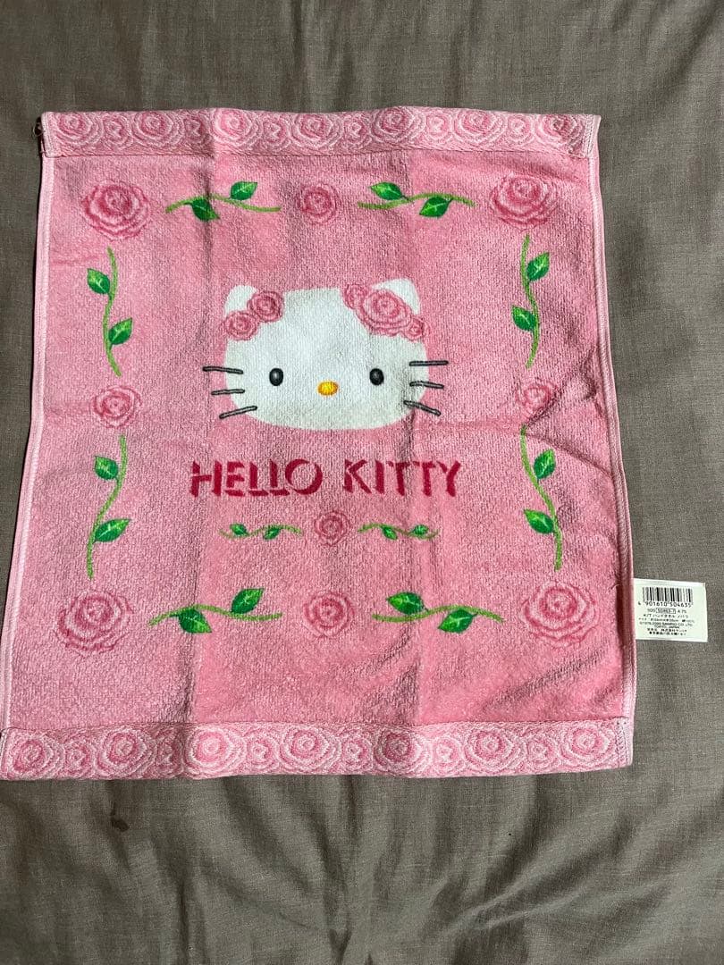 新品未使用 サンリオハローキティ 平成レトロ ハンドタオル ローズ