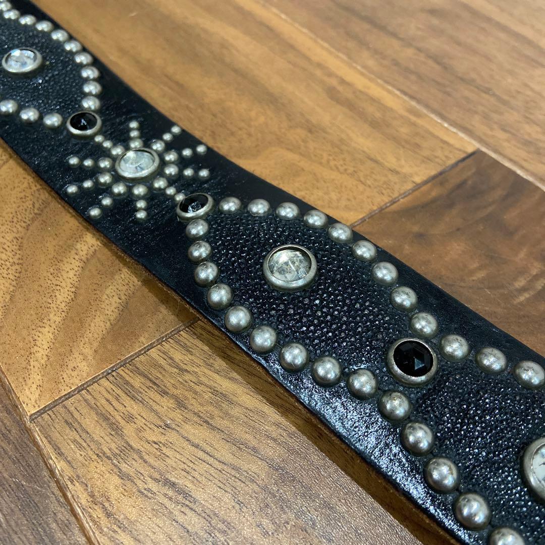 HTC オーバーレイピーナッツスタッズベルト スティングレイ スター